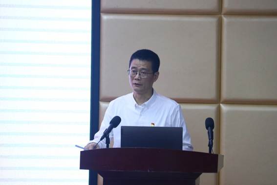 林源教授发言 (13)李颖燕